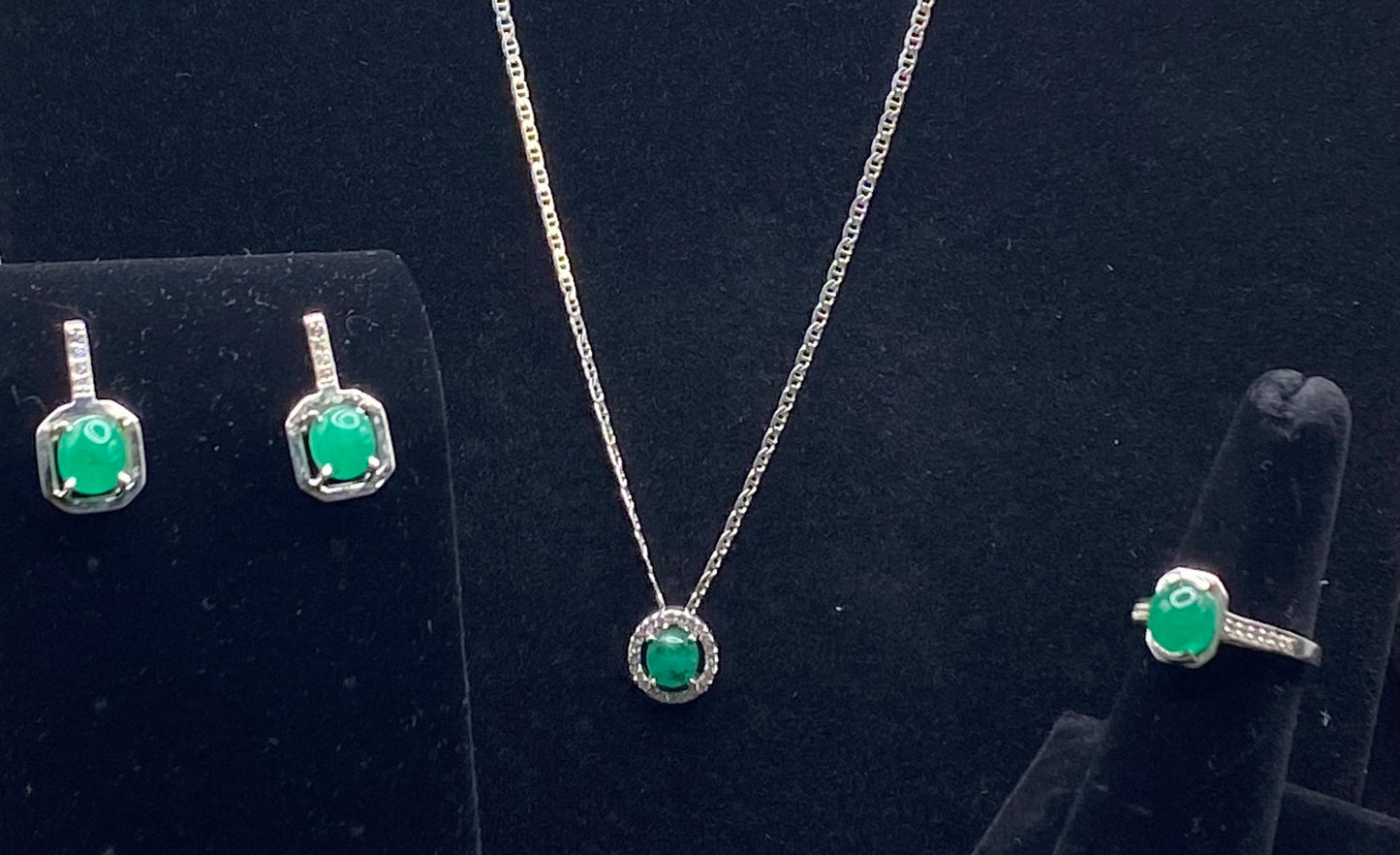Colombian Emerald Necklace, Earrings and Ring Set in Sterling Silver dangles 1ct